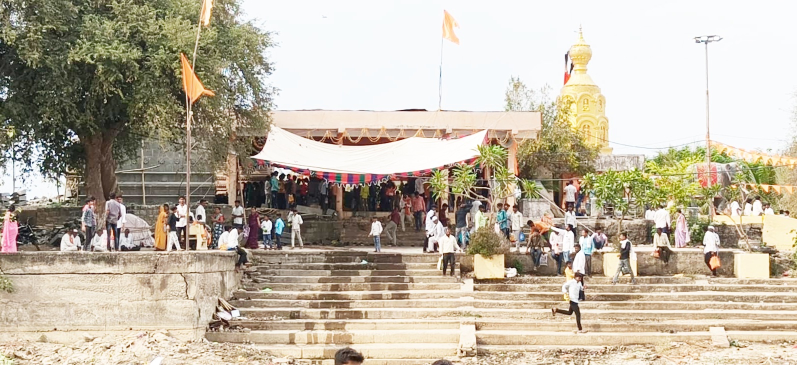 नववर्षानिमित्त मौजपुरी येथील यात्रेत कुस्त्यांची भव्य दंगल; रामेश्वर मंदिरात भाविकांची गर्दी