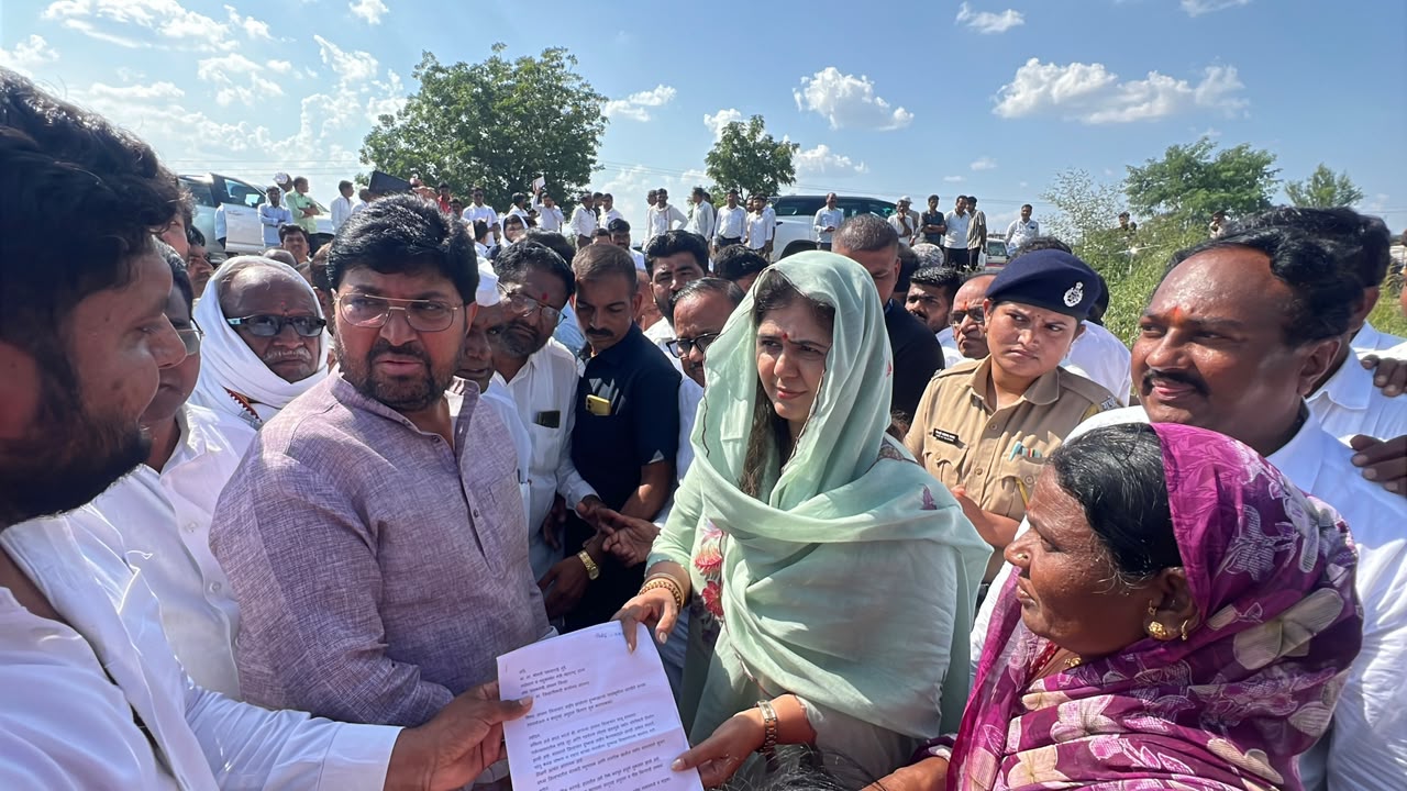 जालना विधानसभा मतदारसंघात दुष्काळसदृश परिस्थितीची पाहणी