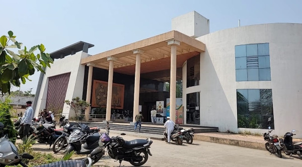 जालना पंचायत समिती वाऱ्यावर; कारभाराचा वाली कोण?