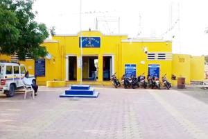 मौजपुरी पोलीसांचा हातवन येथील हातभट्टी दारू विक्रीवर छापा; 35 लिटर गावठी दारू जप्त; गुन्हा दाखल 