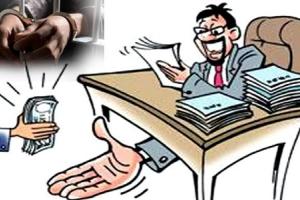4 हजारांची लाच घेताना सार्वजनिक बांधकाम विभागाचा कृष्णा अशोकराव महिंद्रकर एसीबीच्या जाळ्यात;