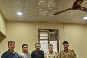 चंदनझिरा परिसरात खंजीर बाळगून दहशत माजविणाऱ्यावर पोलिसांची कारवाई; 