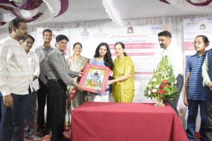 कलाकारांच्या सर्जनशीलतेला मिळणारे हे व्यासपीठ कौतुकास्पद” : मनीषाताई टोपे